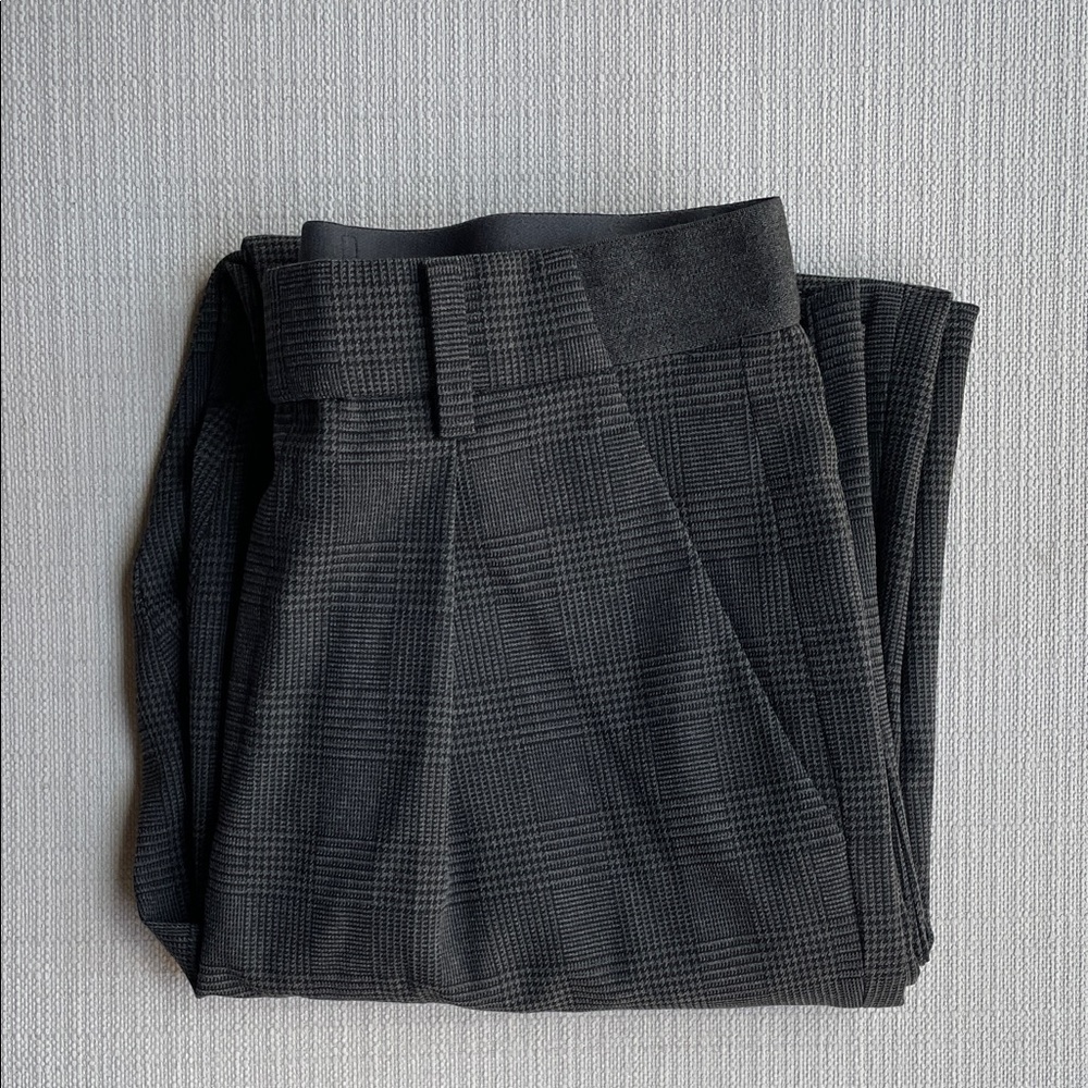 Uniqlo women’s gray smart ankle pants size XS